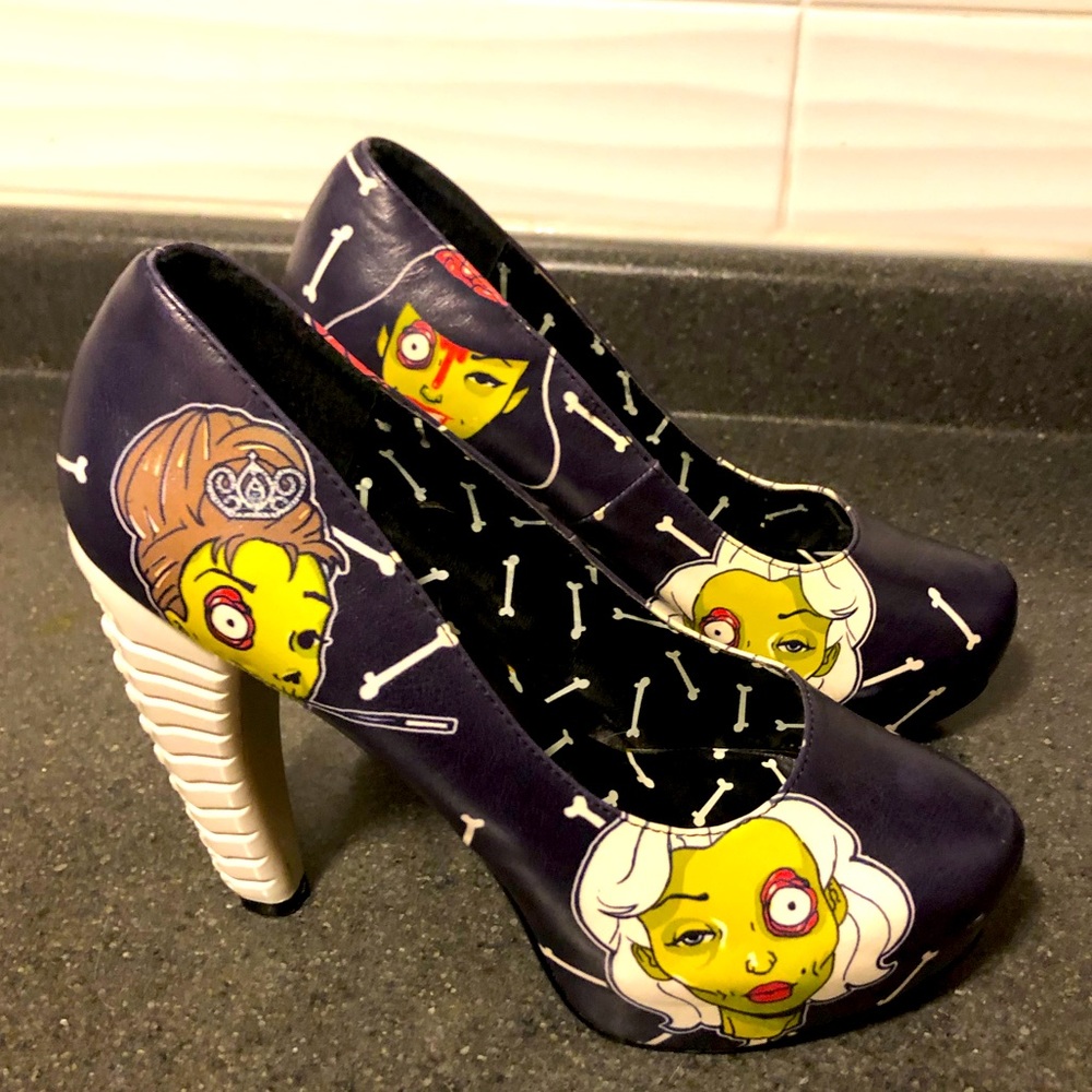 Too Fast Brand size 9 zombie heels
